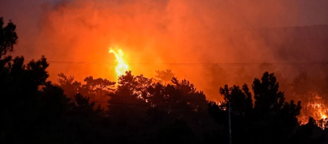 Μαίνεται η φωτιά στο Κιλκίς - Έχει εκδηλωθεί σε πολύ δύσβατη περιοχή